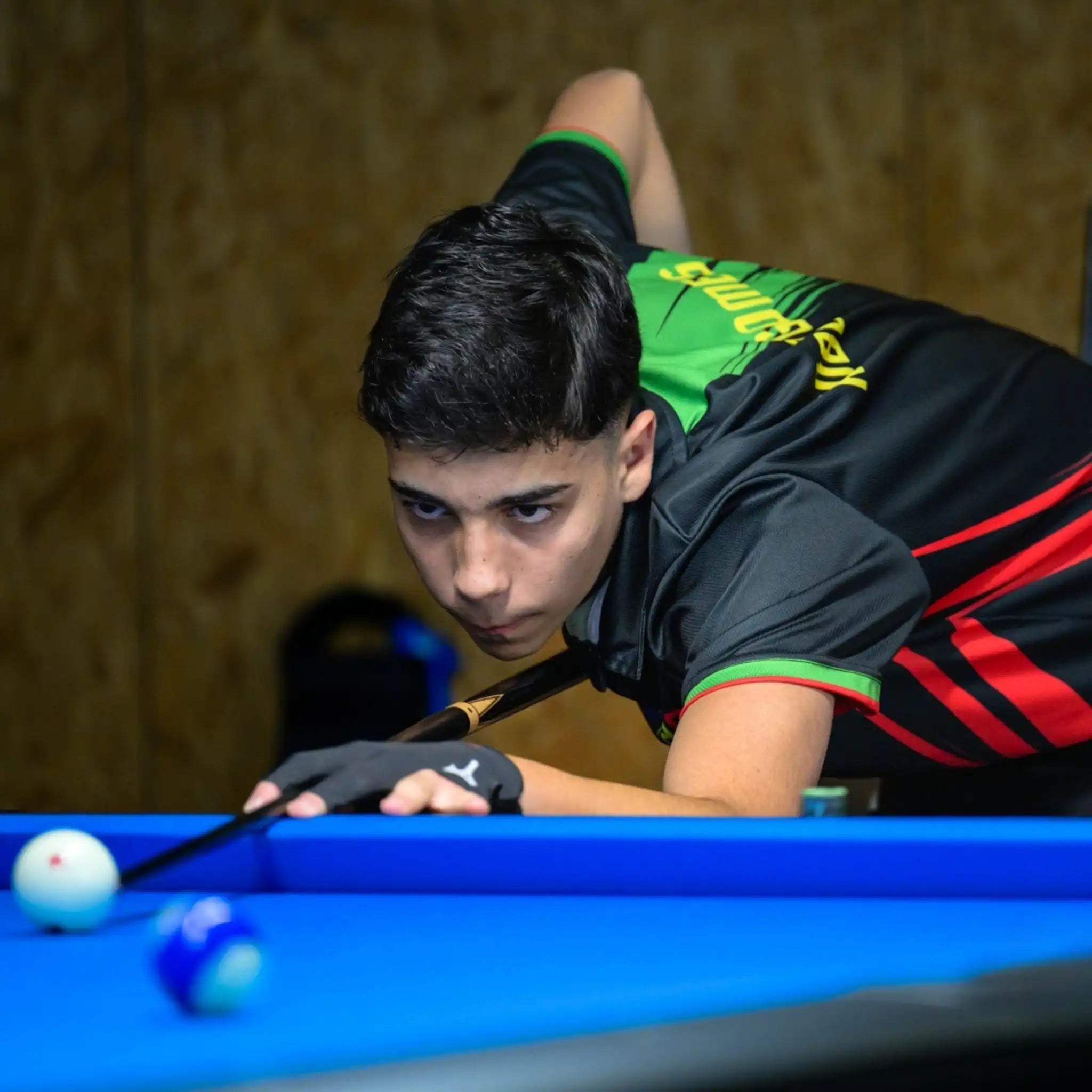Ruben Gomes garante lugar na final do Europeu Sub‑17 de Bola 9