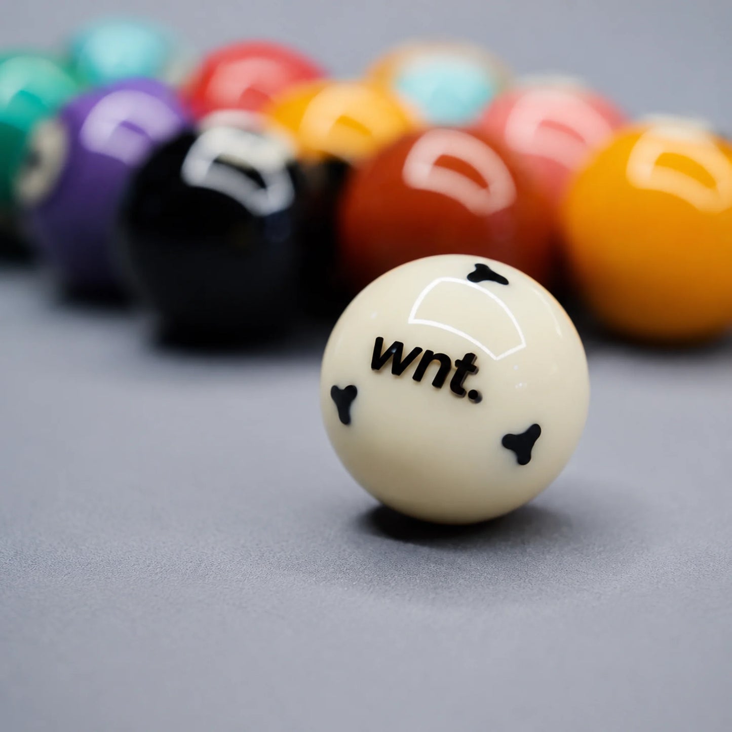 Jogo de bolas de bilhar para pool Dynaspheres Titan 572 WNT 57,2mm com cores de alto contraste
