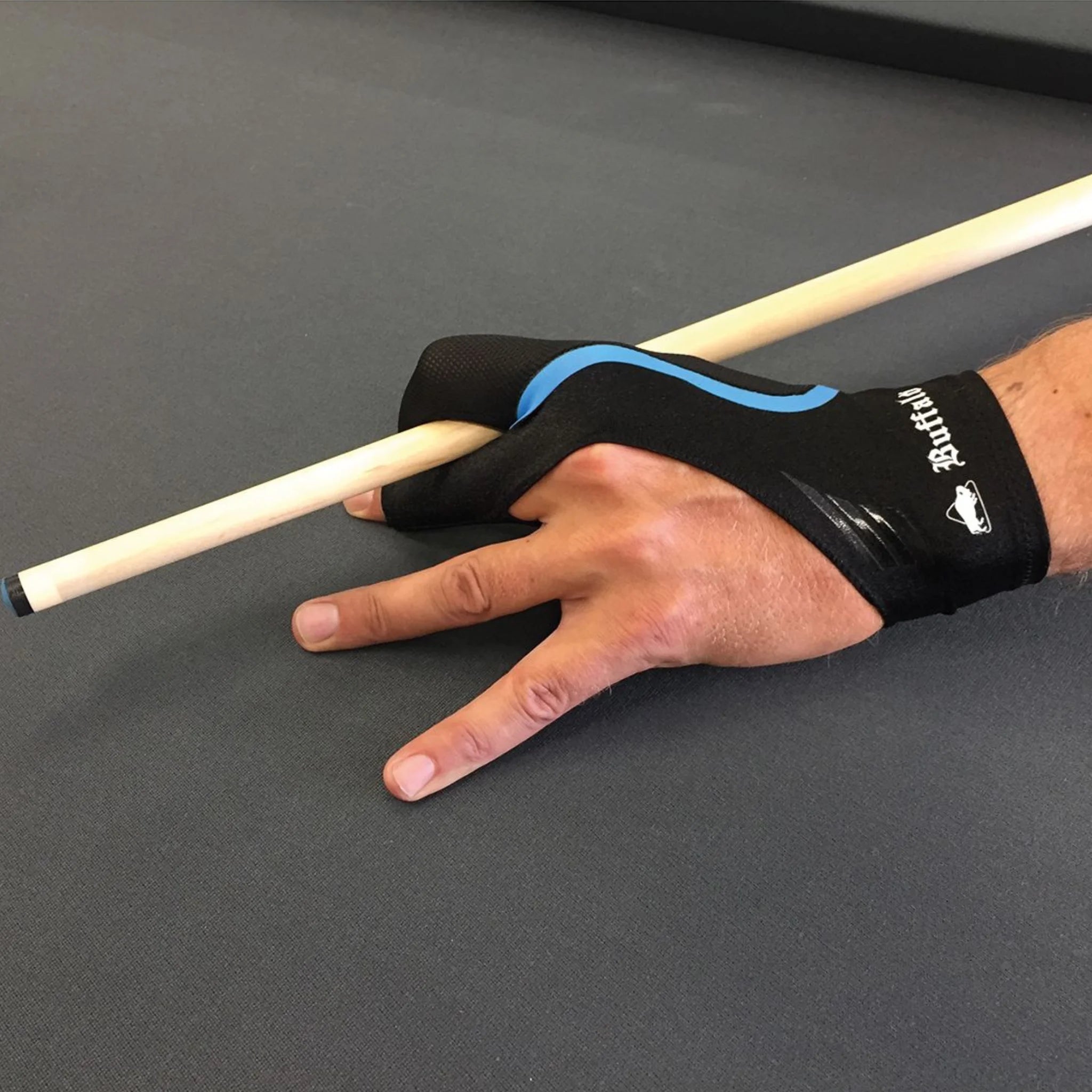 Luva de Bilhar Reversível Buffalo Preta e Azul